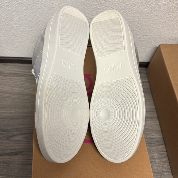 Ryka Classic Sneaker - Picture 3 of 7